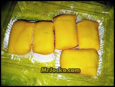 Durian Crepe Pancake