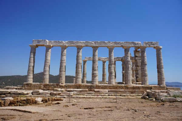 Temple of Poseidon Tinggalan Mitos Purba