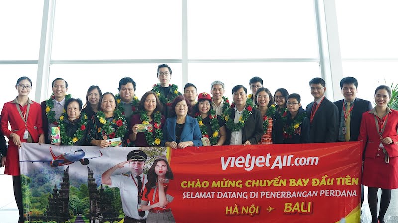 VietJet Perkenal Inaugural Flight Dari Hanoi Ke Bali 01
